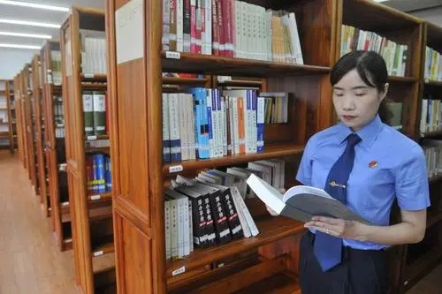 北京著名律师所诉讼代理服务收费高于政府指导价...