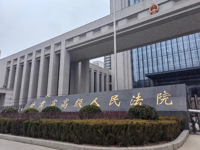 新中国成立七十周年系列活动之一：我和国旗同框
