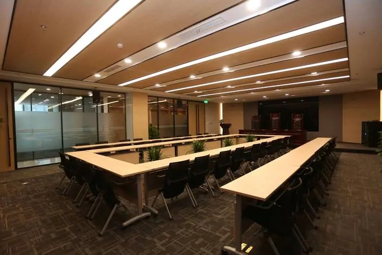 热烈欢迎湖南省商务厅沈裕谋厅长、中非民间商会一行莅临指导